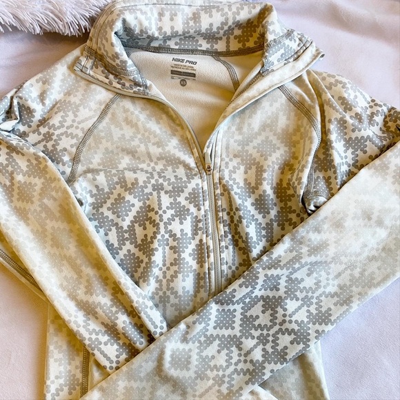 Nike pro sweater - Picture 2 of 2